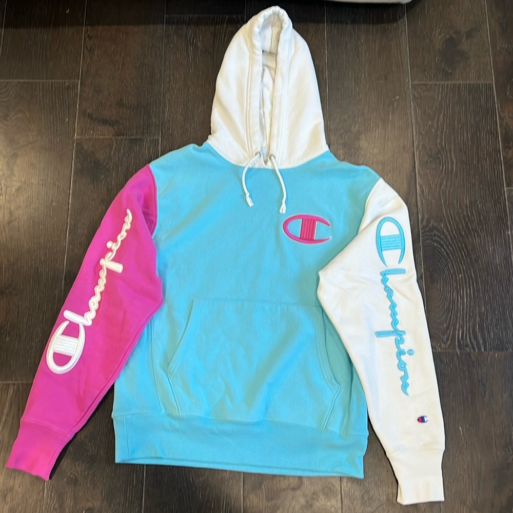 Champion vintage hoodie. Excellent condition. Mens. Size medium.